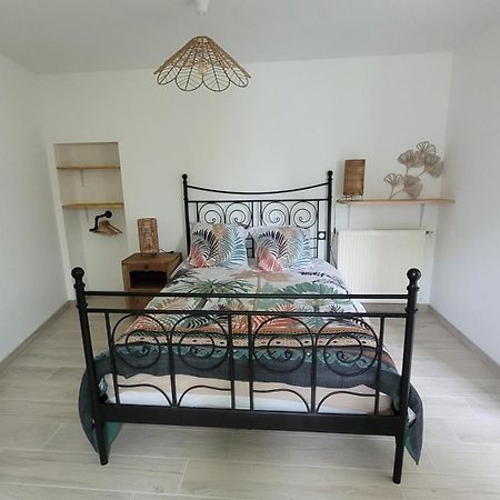 Le Truc En Plus, Accessibles Pmr, Appartement 45 M2 Mitoyen Dans Une Maison Avec Un Autre Appartement Guérard Exteriér fotografie